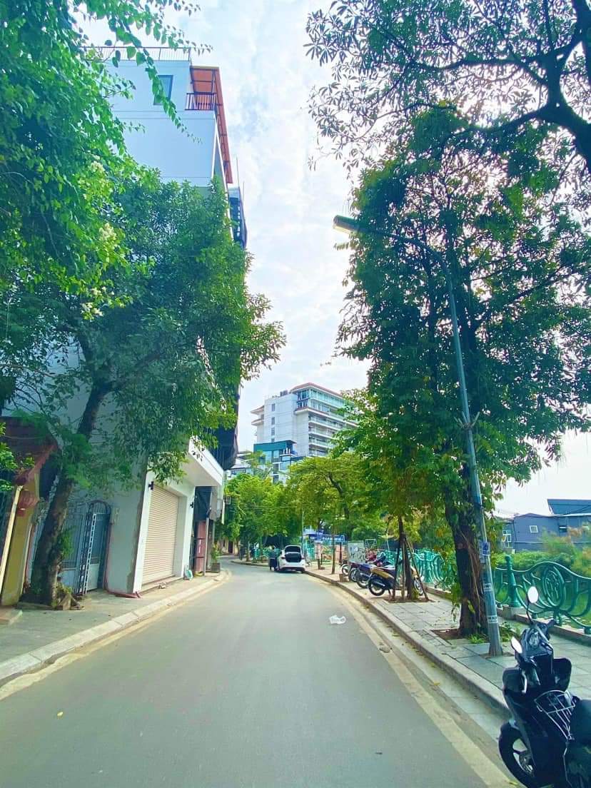 VIEW HỒ TÂY - MẶT PHỐ YÊN HOA - 2 THOÁNG - VỈA HÈ RỘNG - KINH DOANH.