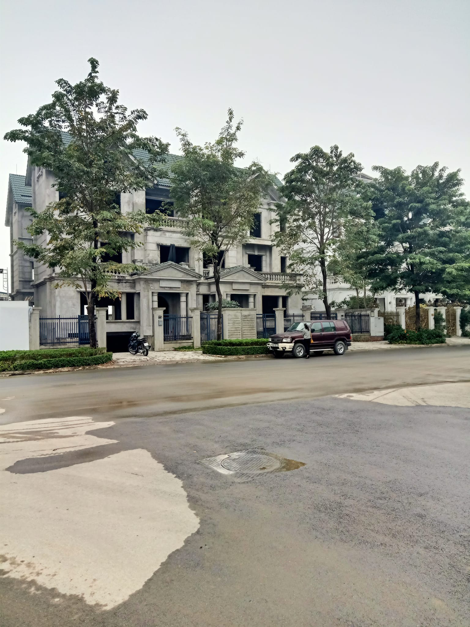 CIPUTRA THIÊN ĐƯỜNG CUỘC SỐNG ĐẾ VƯƠNG - LÔ MỚI SIÊU VIP PHONG CÁCH CHÂU ÂU - Ô CHỜ THANG MÁY - HẦM GARA.