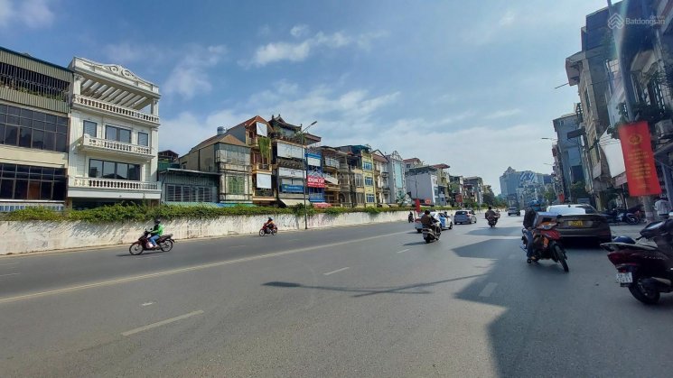 Bán đất sổ đỏ diện tích 106m2 x 7m mặt tiền mặt phố Nghi Tàm - Yên Phụ - Tây Hồ - Hà Nội