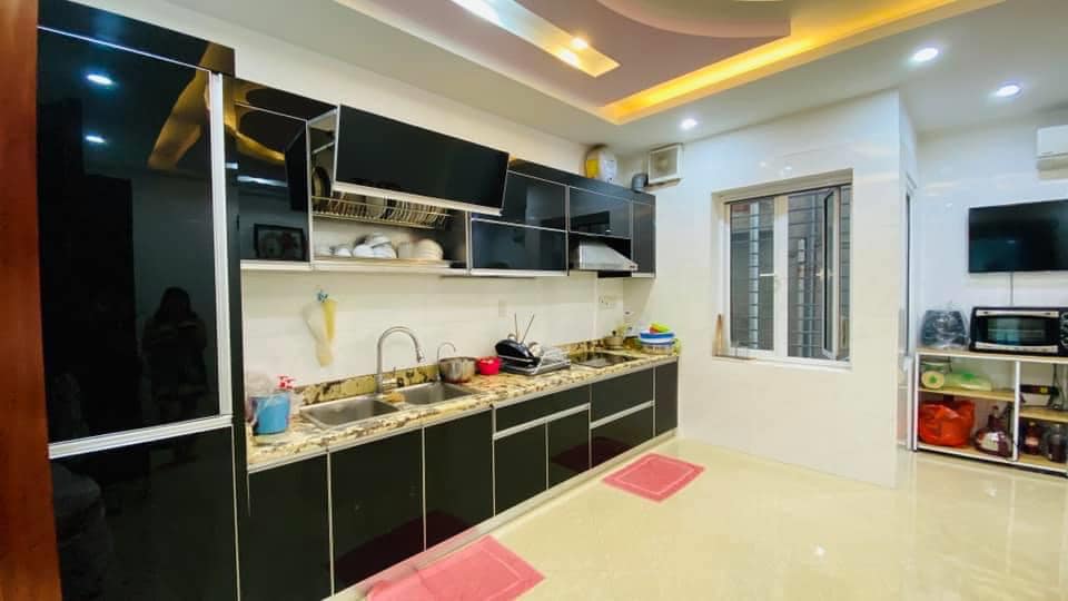 Bán Nhà 5 Tầng Phân Lô Trần Quang Diệu, 65m2, MT 4.2m, Ô Tô, Giá 12.5 Tỷ