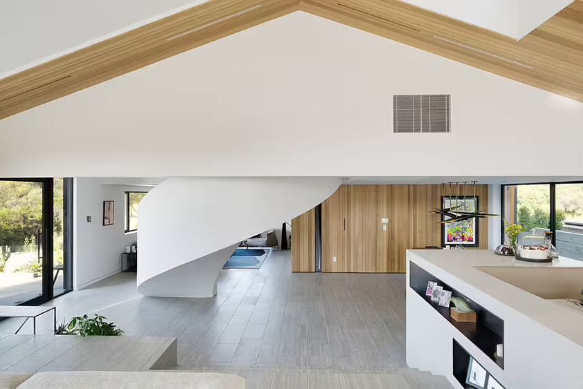 Chính chủ bán căn nhà Kinh Dương Vương, kết cấu 1 trệt 3 lầu, SHR, ngân hàng hỗ trợ 70%