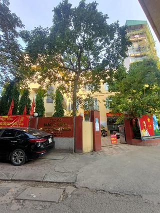 Bán nhà hẻm xe hơi sát MT Trần Hưng Đạo Quận 1 56m2 giá rẻ chỉ 15.5 tỷ