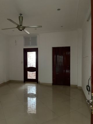 Bán căn nhà HXH đường Lê Thị Riêng, P.Bến Thành, Q.1, gần góc Lê Thị Riêng-Bùi Thị Xuân.