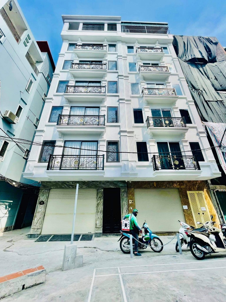 Bán nhà MP Trường Chinh, vỉa hè to, quy hoạch ổn định. 110m2, mặt tiền rộng 6.5m, 27.5 tỷ