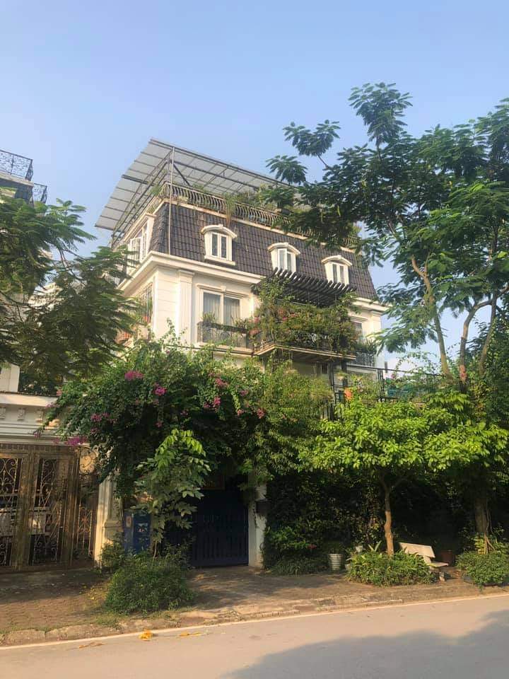 BIỆT THỰ Ở SƯỚNG- MẶT TIỀN RỘNG-TÂY NAM LINH ĐÀM- HOÀNG MAI-DT 225m2-4T-MT 29m-Giá 32 tỷ.