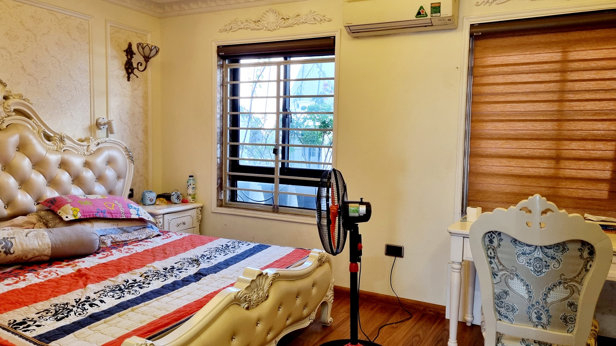 BÁN NHÀ MẶT PHỐ NGHI TẦM,GẦN ĐƯỜNG THANH NIÊN, 95M,4 TẦNG, MT 7,4M,NỞ HẬU, GIÁ 26 TỶ - C B