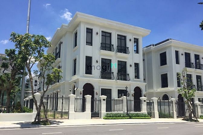 Bán biệt thự 150m2 Mộc Lan Vinhomes Green Bay, hoàn thiện đẹp, 32 tỷ