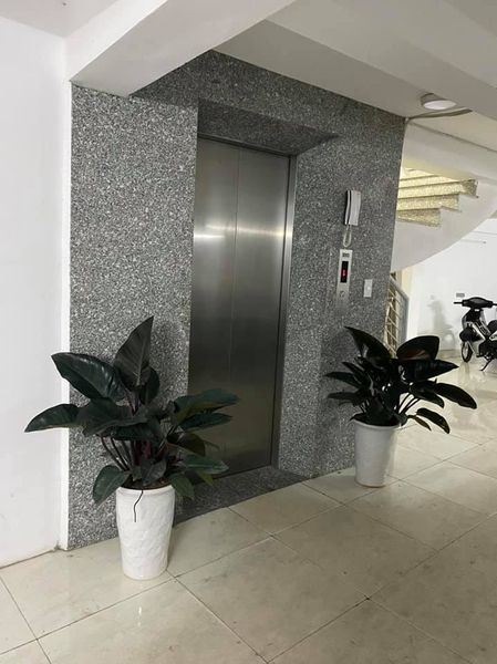 Bán nhà Doãn Kế Thiện – 90m2 x 6 tầng- Giá 12.3 tỷ