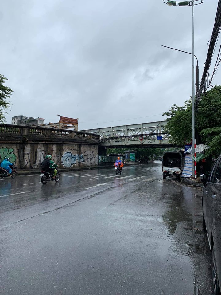 Bán nhà MP Nguyễn Thiệp, 110m2 x 3T, mt 7.6m