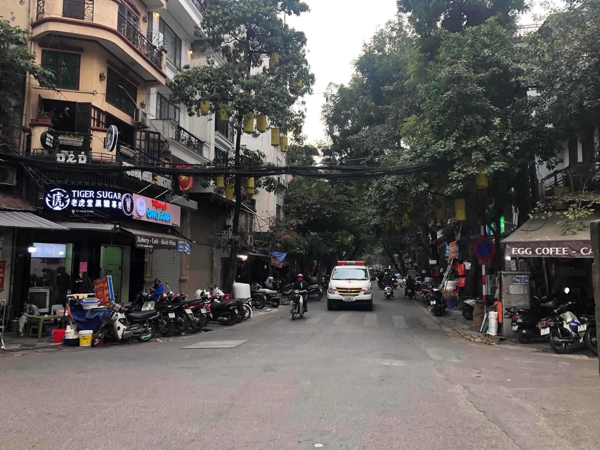 BÁN KHÁCH SẠN MẶT PHỐ CỔ - 8 TẦNG THANG MÁY - VỈA HÈ RỘNG - 16 PHÒNG CHO THUÊ - DOANH THU 350TR/THÁNG