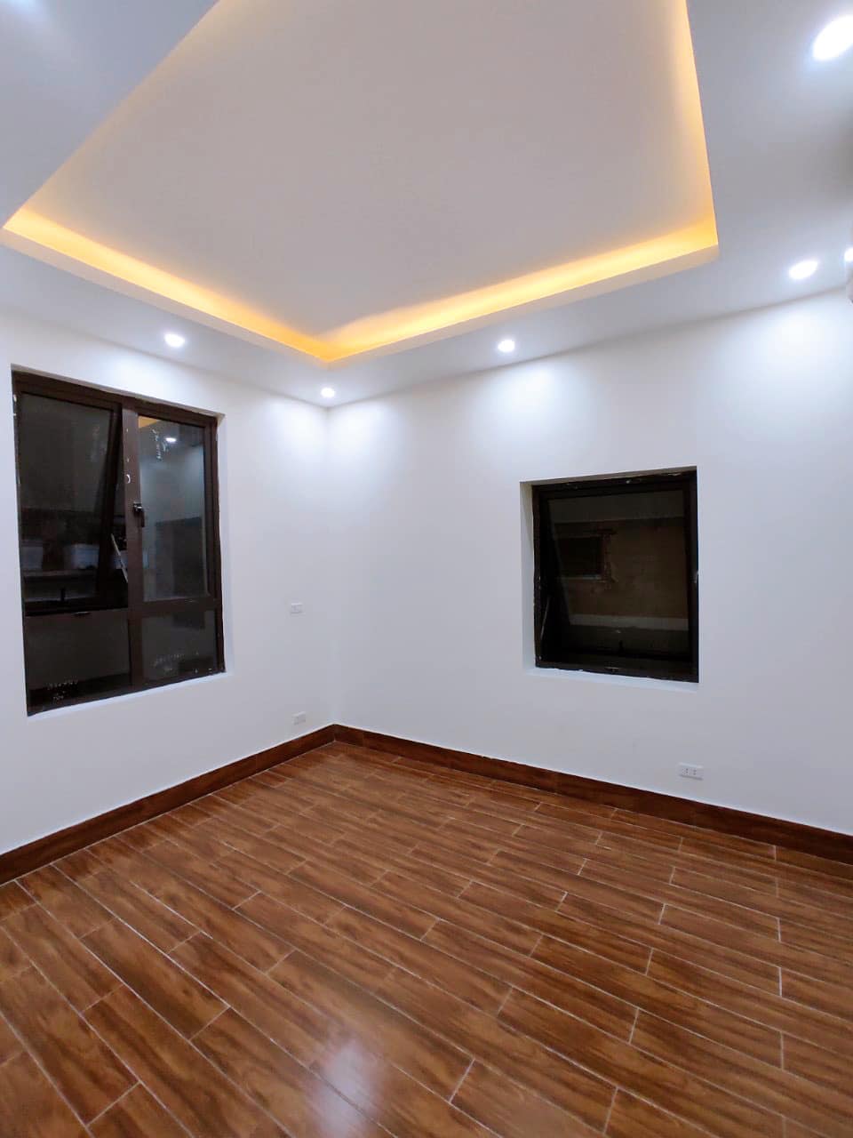 Chính chủ bán nhà Phương Mai lô góc kinh doanh thang máy 50m2 x 7 tầng giá nhỉnh 11 tỷ