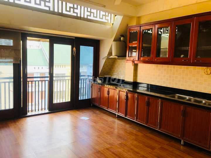 Bán Nhà thụy khuê 80m2-thang máy-oto tránh-24 Tỷ