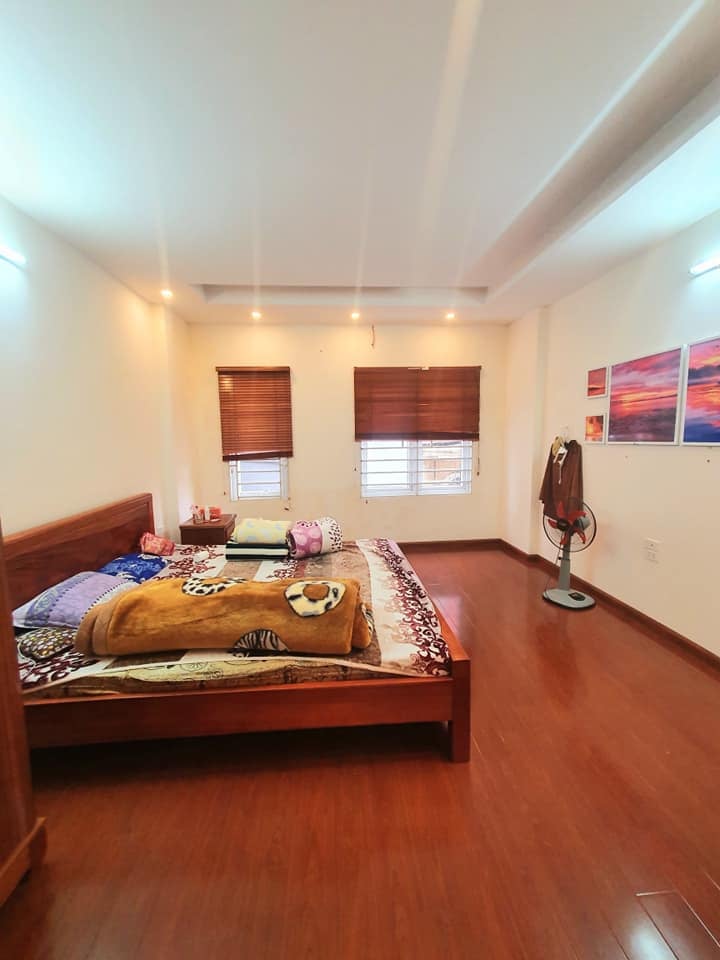 Bán 80m2 đất TDC Ngọc Thụy đường 22m thông Khai Sơn