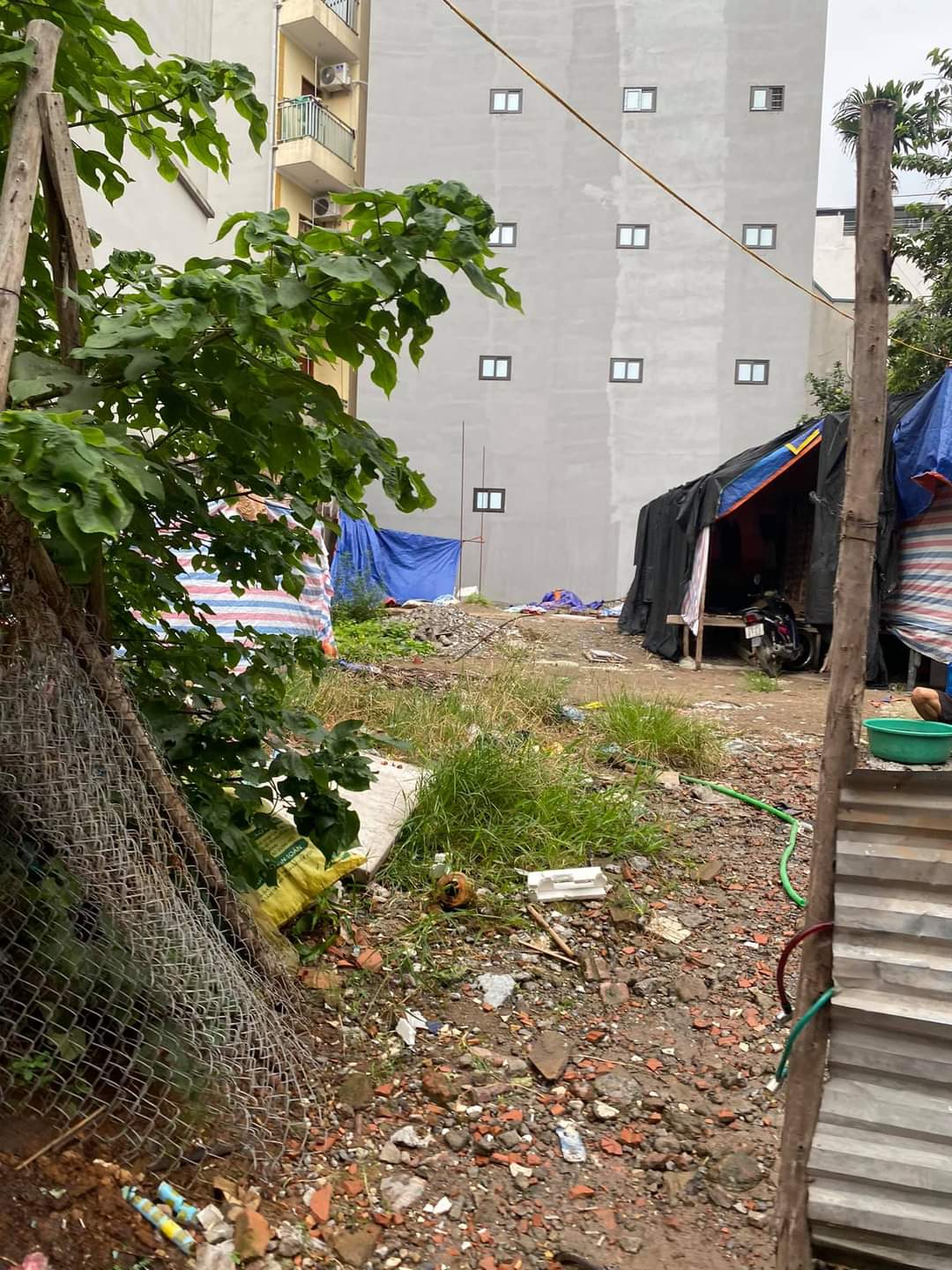 BÁN ĐẤT MẶT PHỐ ĐỒNG ME-NAM TỪ LIÊM-DT 318m2-MT 14,3 m-Giá 37 tỷ.