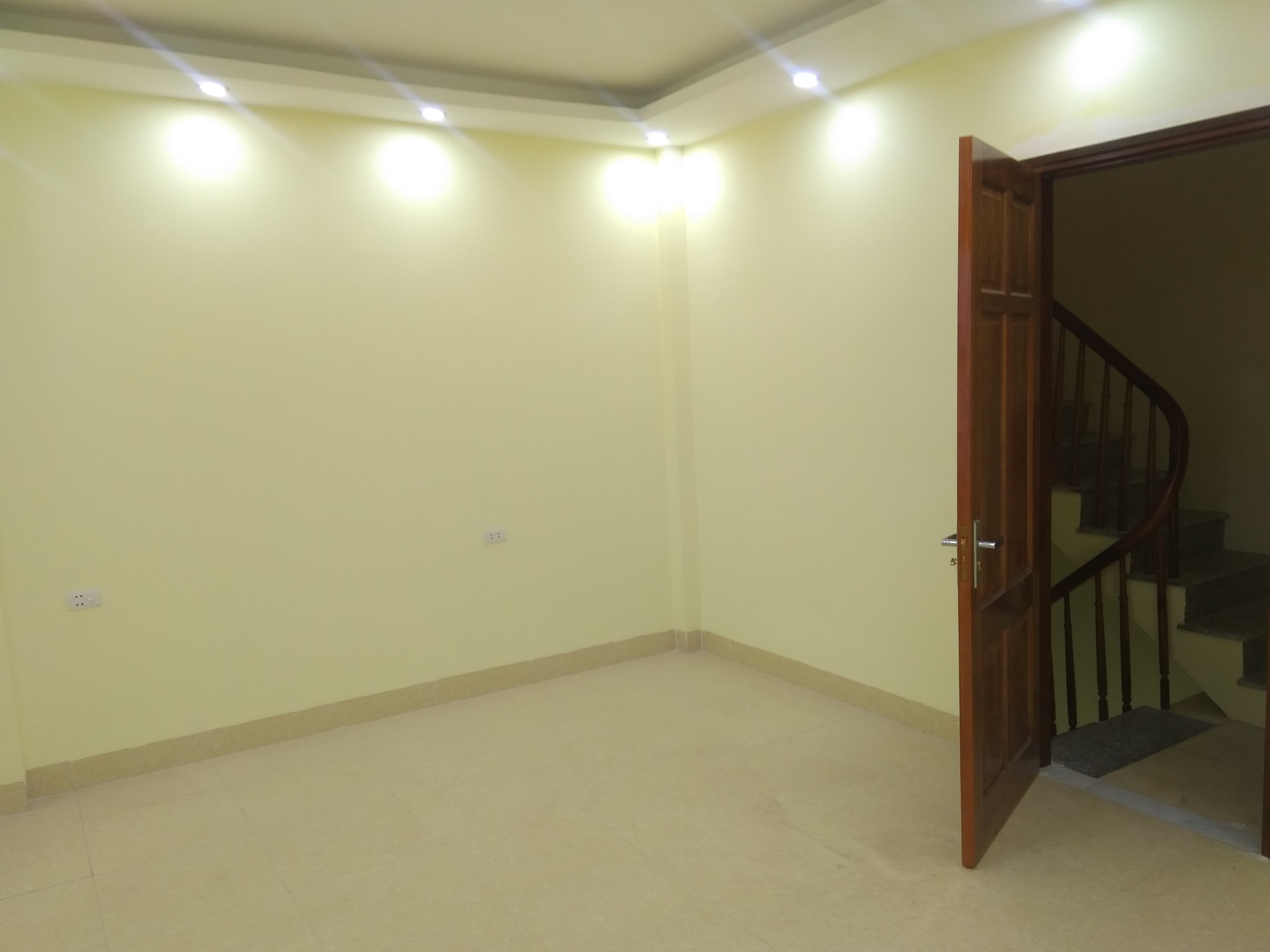 234m2