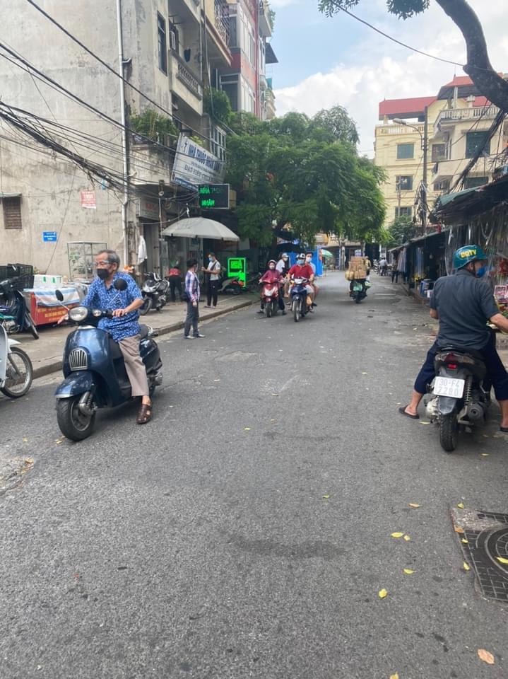 VỊ TRÍ KD ĐẮC ĐỊA - HỒ ĐẮC DI - DIỆN TÍCH 42M x 4 TẦNG - MẶT NGÕ TO HƠN PHỐ, NGAY SÁT HỒ ĐẮC DI - GIÁ 15 TỶ