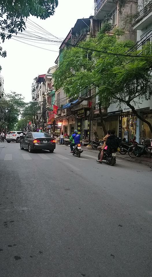 Bán nhà mặt phố Hoàng Văn Thái, 143m2 x 8 tầng, mt 4.5m, 38 tỷ