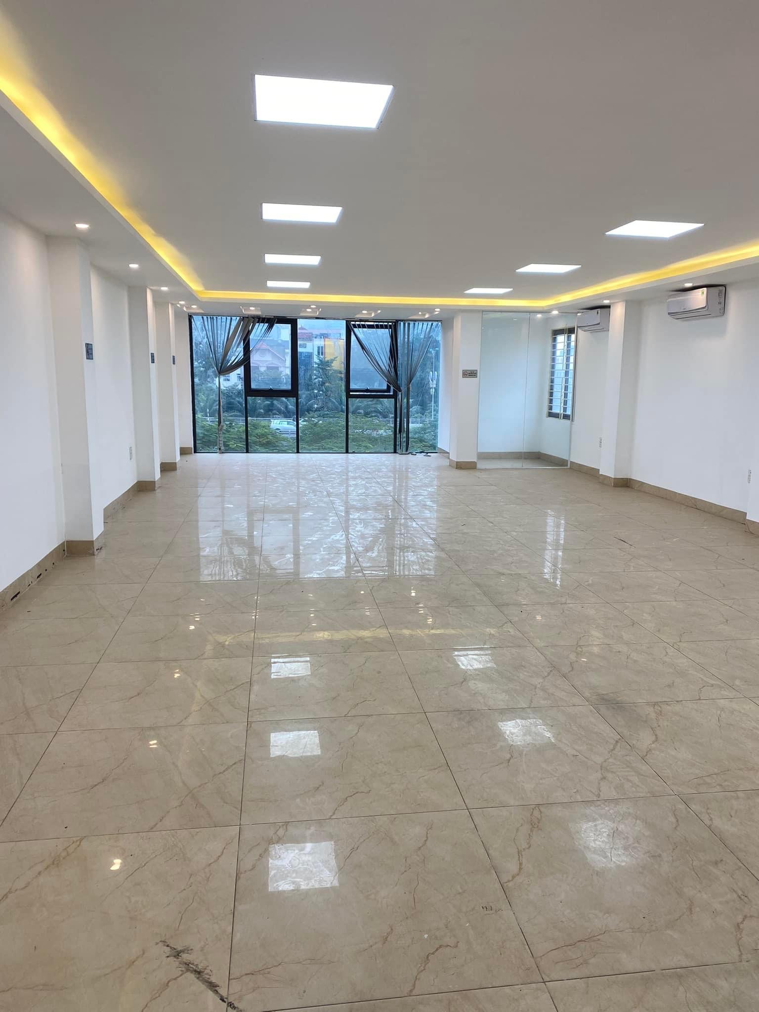 SIÊU HOT MẶT PHỐ QUAN HOA TOÀ NHÀ VĂN PHÒNG 9 TẦNG - GIÁ 55 TỶ.