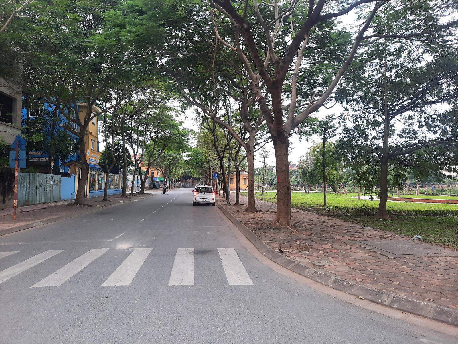 Bán biệt thự Sài Đồng, Long Biên, Hà Nội, diện tích 215m2, mặt tiền 12,6m