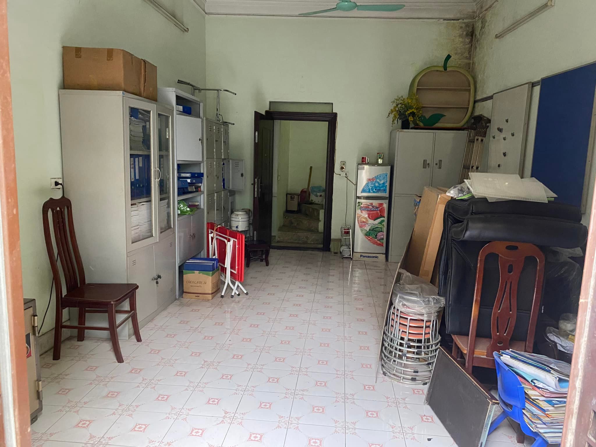 MẶT PHỐ Đê La Thành HIẾM HÓT VỈA HÈ KINH DOANH KHÔNG VÀO QUY HOẠCH