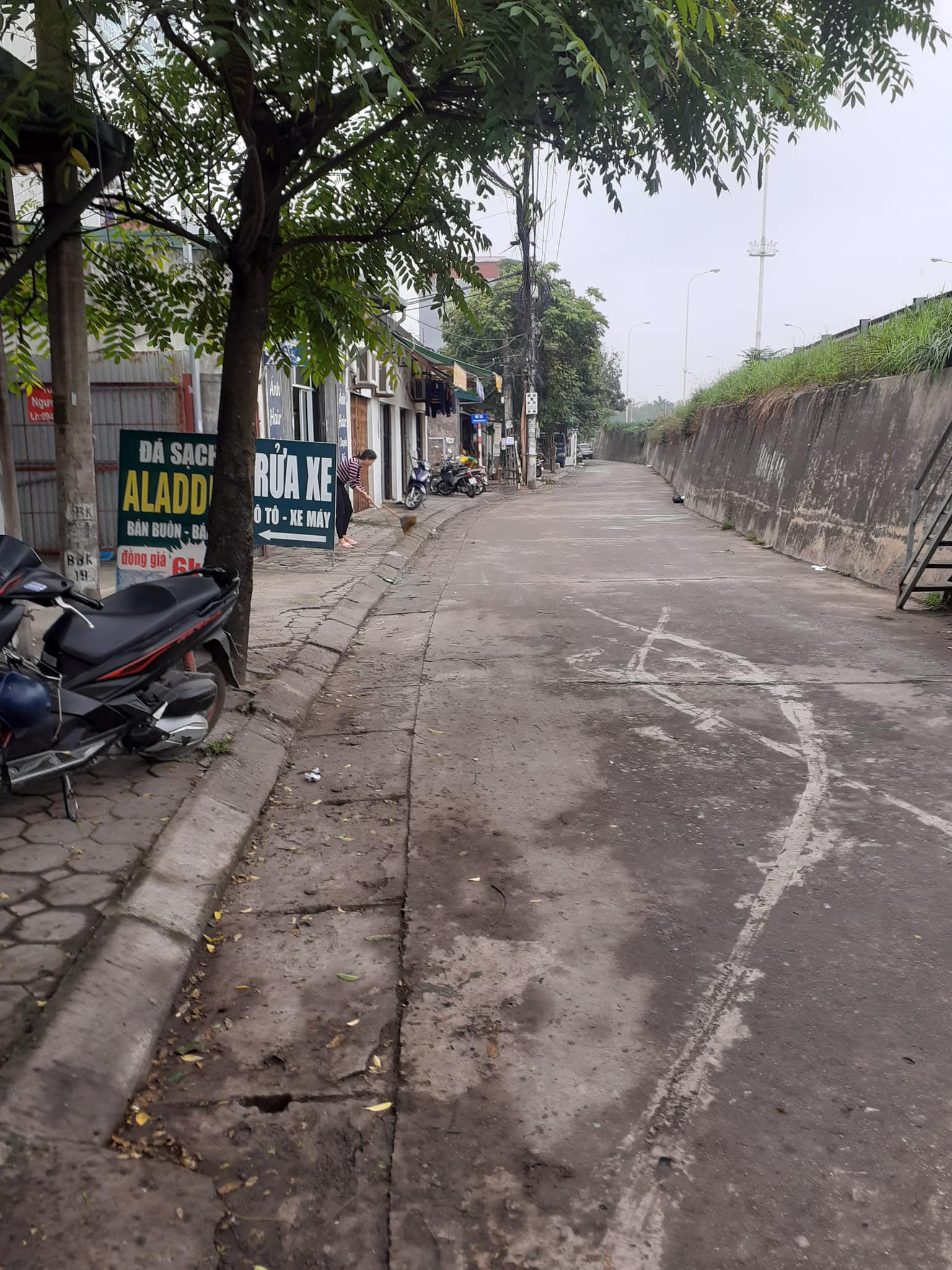 Mặt Phố An Dương Vương 190m C4 mt6.2m, giá 18 tỷ Tây Hồ VỈA HÈ - Ô TÔ TRÁNH - KINH DOANH - XÂY BUILDING TUYỆT ĐẸP
