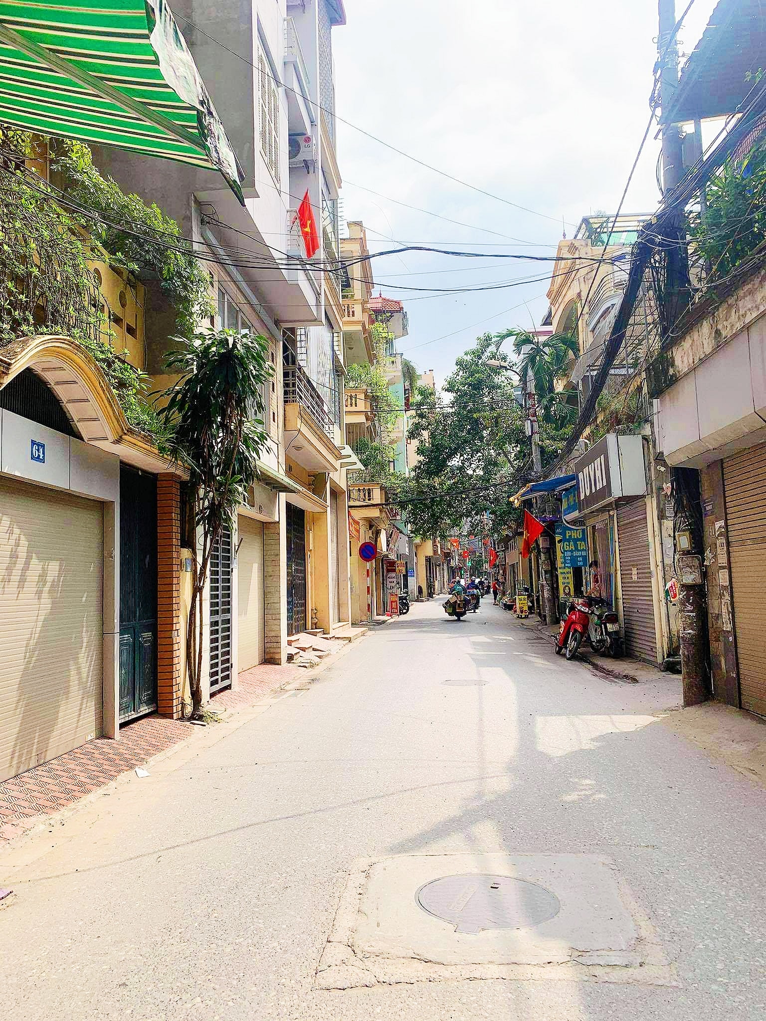 Bán nhà Phân lô Lê Trọng Tấn 150m2*4T, Ô Tô tránh, Kinh doanh, View Hồ