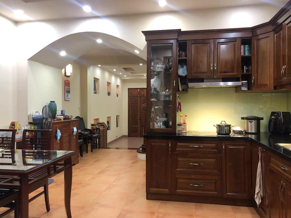 Bán Gấp Nhà Mặt Phố Quận Ba Đình -Nhà Mới Thang Máy - Vỉa hè bát ngát , Kinh doanh không đ