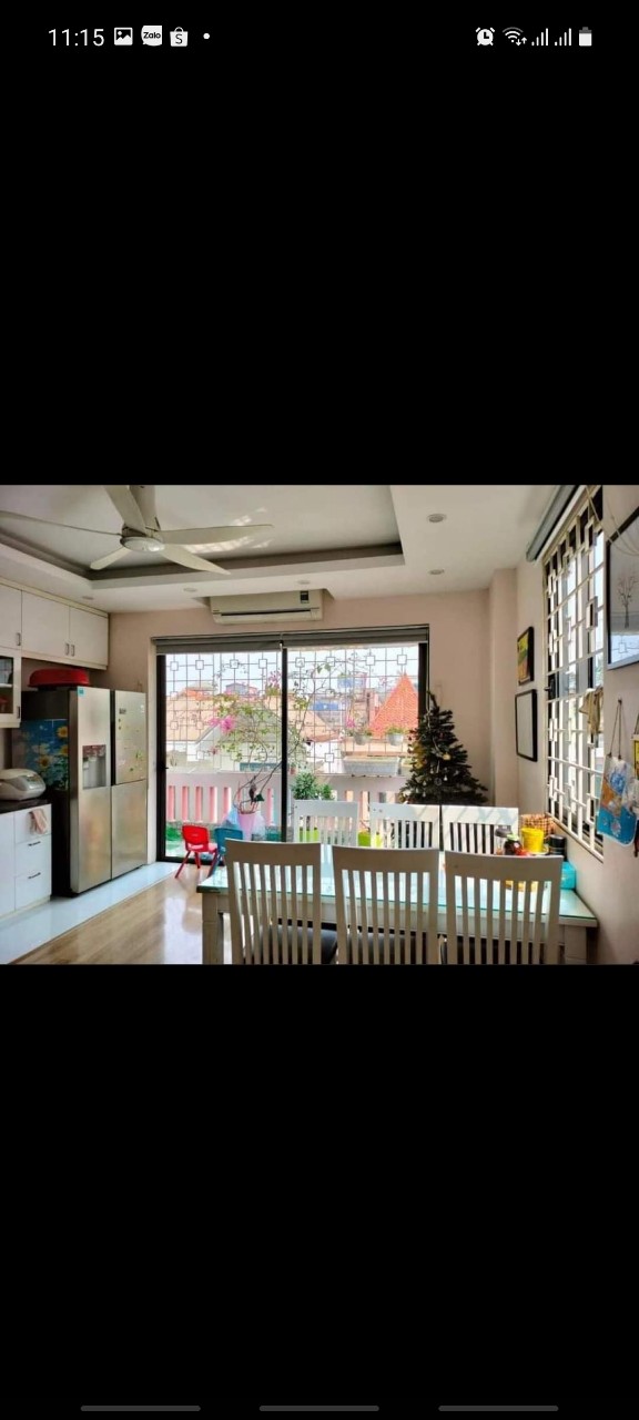 Bán gấp Tòa nhà Phố Thái Hà 139 m2, 10 tầng MT: 8,1 m Lô Góc cho thuê 1,6 tỷ/năm Giá 35 Tỷ.