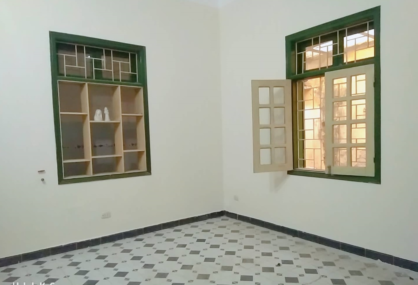 Bán tòa nhà mặt phố Võng Thị, Tây Hồ 76m2, 7 tầng thang máy, mặt tiền 7.6m, chỉ 20 tỷ.