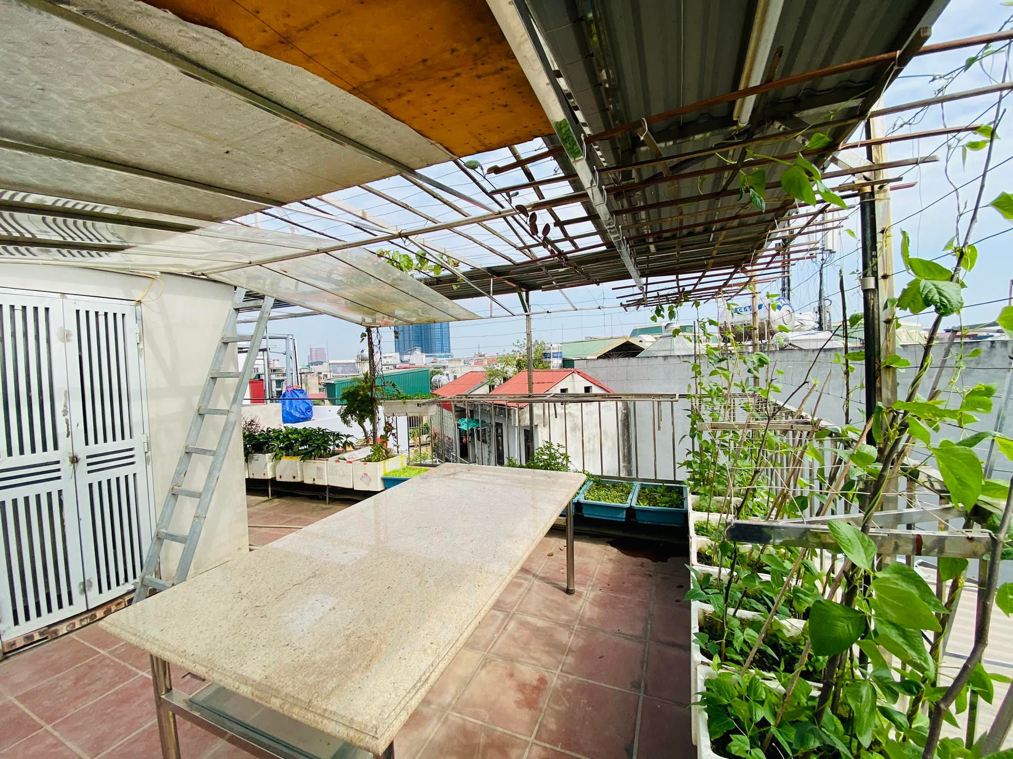 Bán nhà Mp Trung yên, Trung Hòa. Dt 81m; Mt 5,3m, 3,5 tầng, giá 21 tỷ