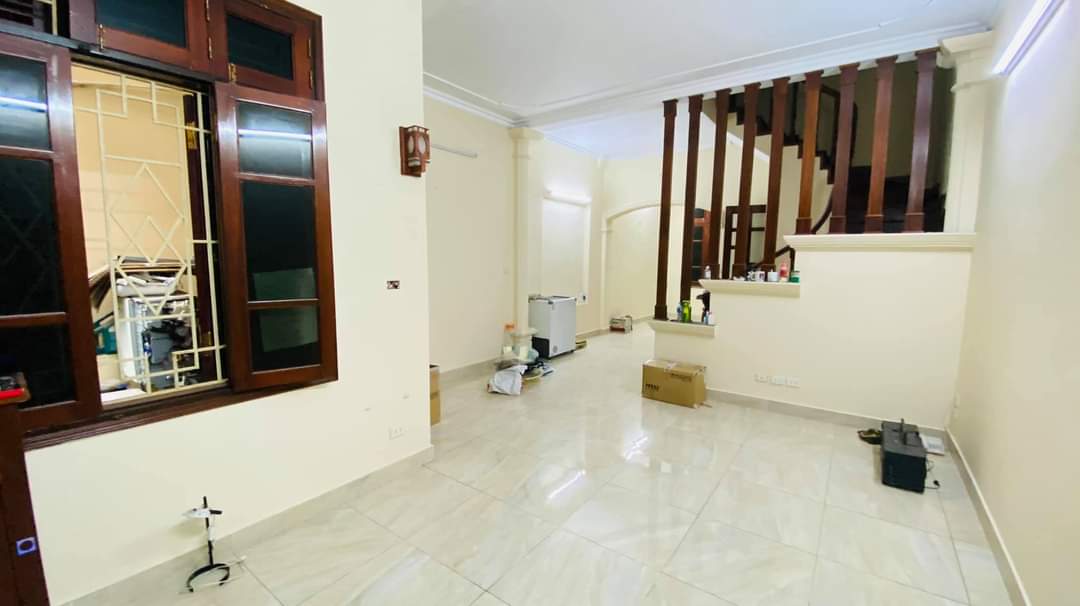 BÁN GẤP MẶT NGÕ LẠC LONG QUÂN