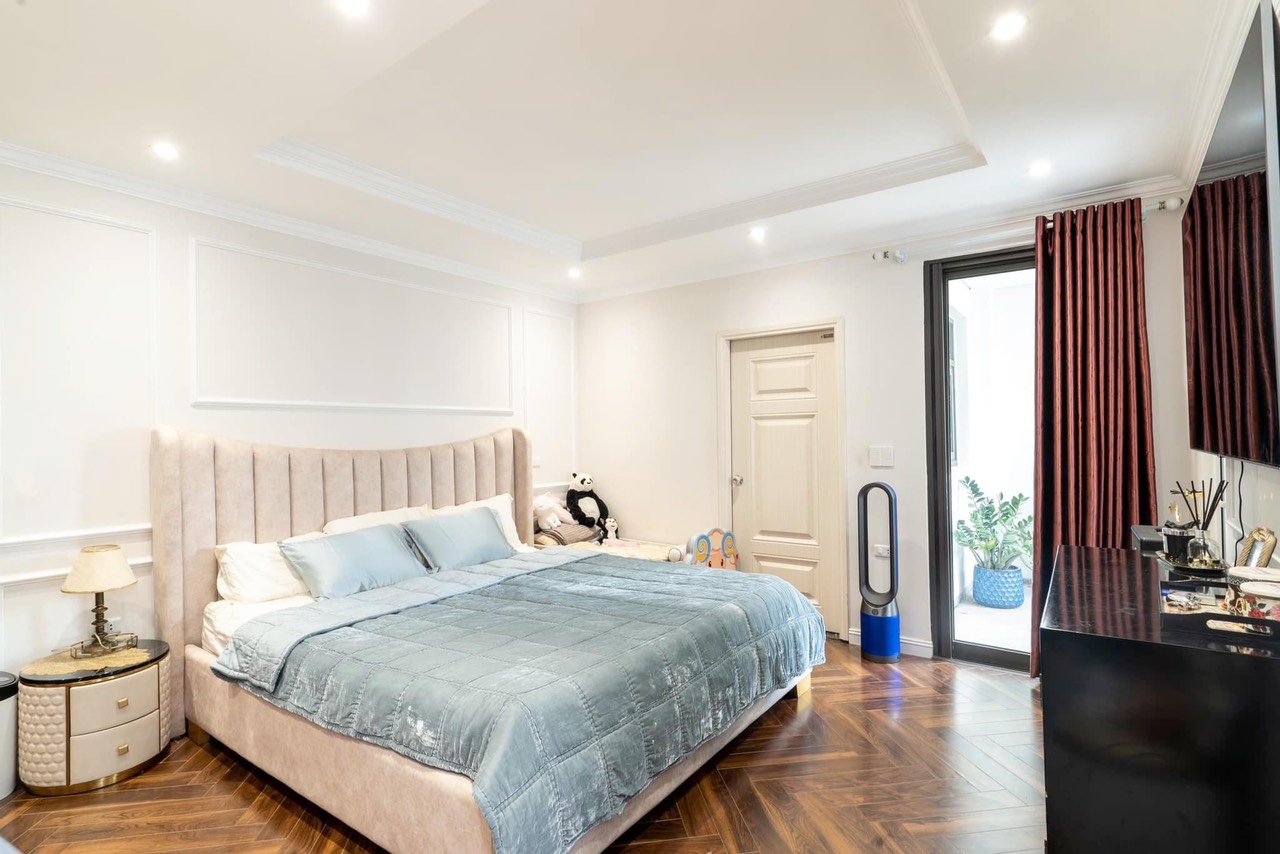 BÁN GẤP MP NGUYỄN THÁI HỌC-7T THANG MÁY-HIỆU SUẤT KHỦNG: 110x5.5m, chỉ 51 tỷ.