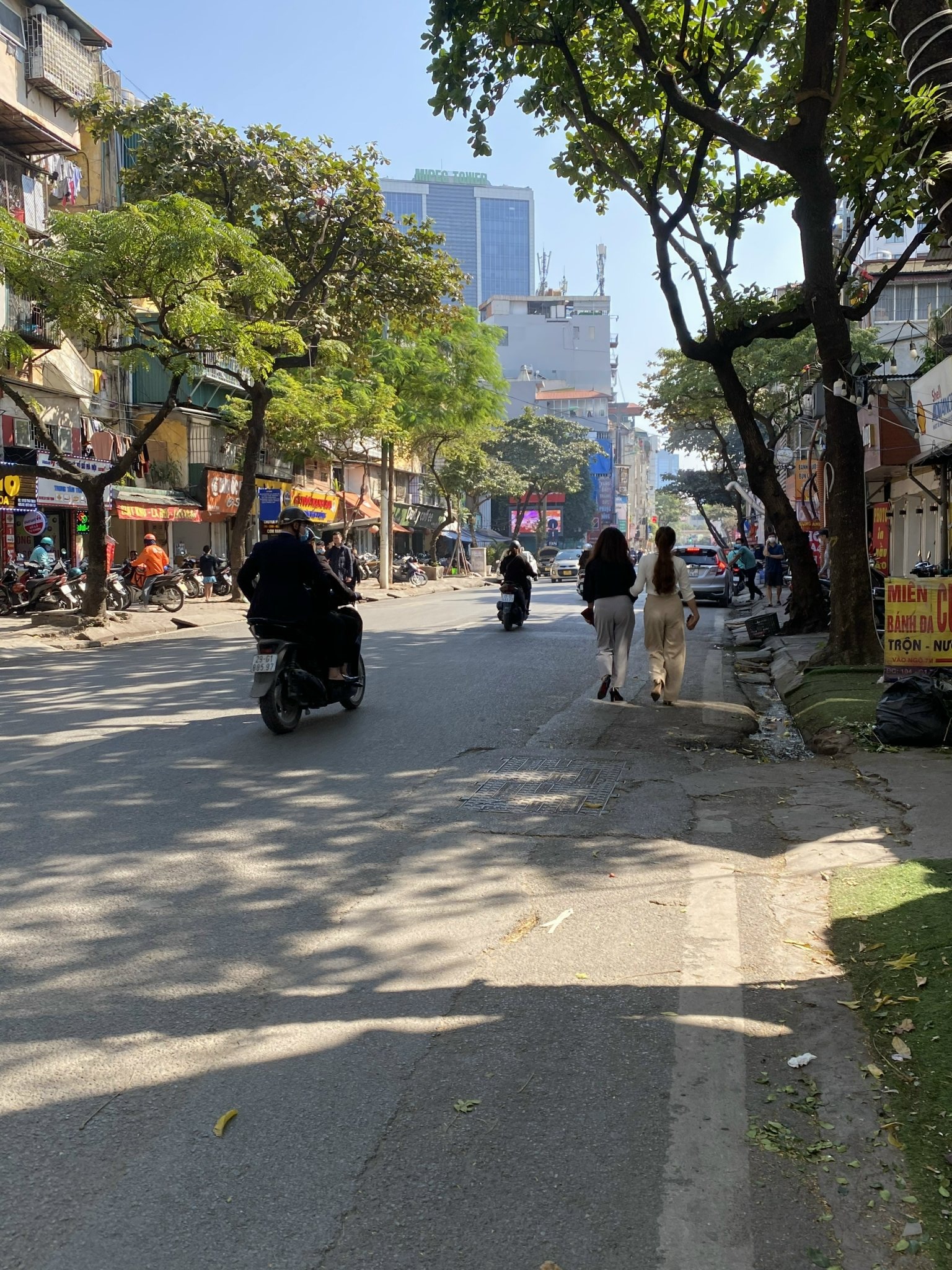 Bán nhà mặt phố Thái Thịnh nở hậu, lô góc, mặt tiền rộng 7m, vỉa hè, kinh doanh 100m2x4T, 38.5 tỷ