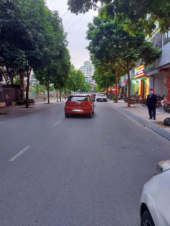 MẶT NGÕ PHÂN LÔ TO HƠN PHỐ-KINH DOANH ĐỈNH- NGUYỄN VĂN HUYÊN- CẦU GIẤY-DT 63m2-5T-MT 4,1 m-Giá 20 tỷ.