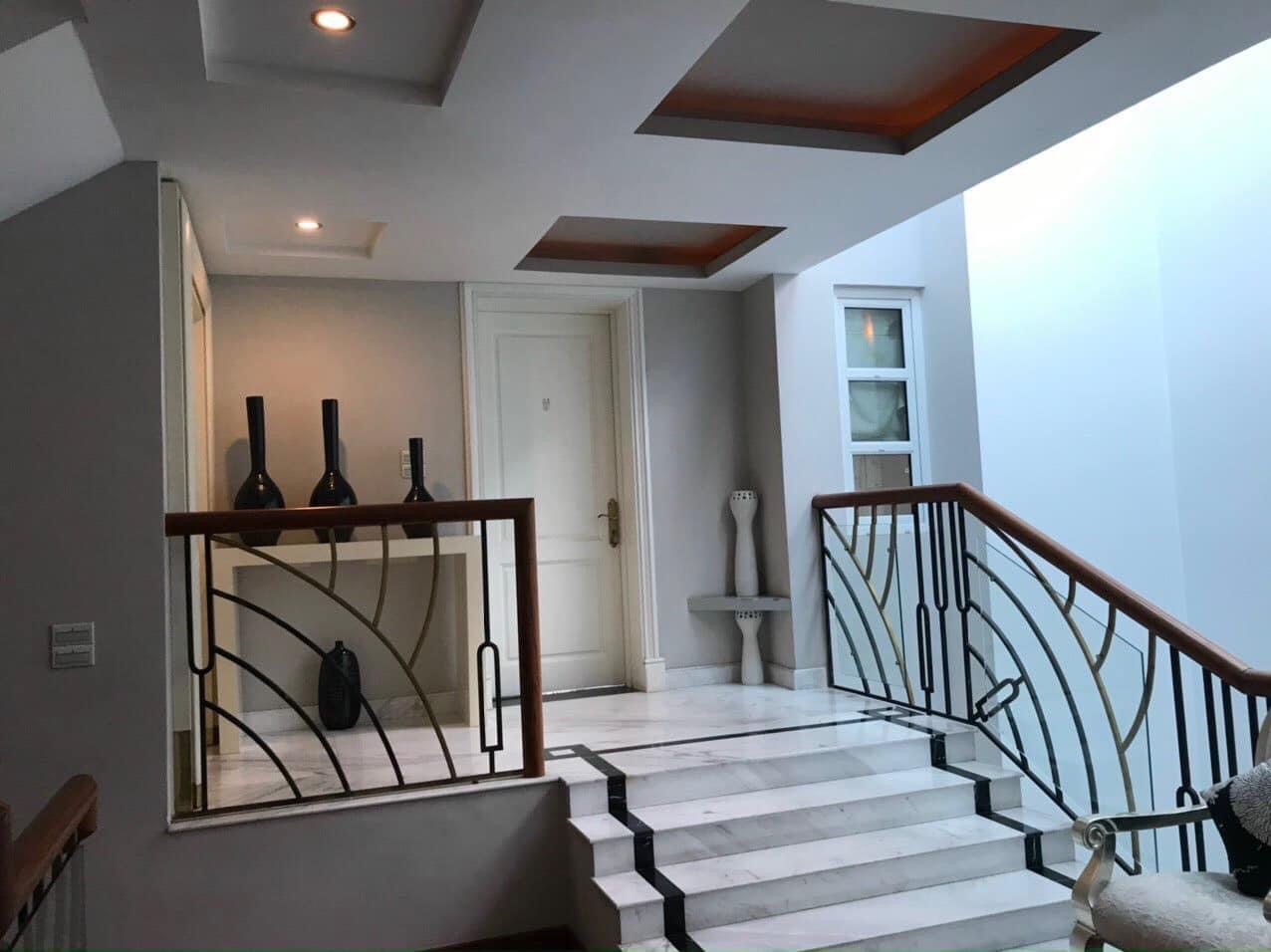 Siêu Phẩm Mặt Phố Quan Hoa, DT140m2, x6 Tầng, MT12, Giá 56 Tỷ, Kinh Doanh Cực Đỉnh, Ô Tô Tải Tránh