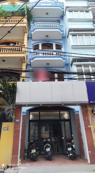 SIÊU PHẨM CẦU GIẤY, MỘT MẶT PHỐ MỘT MẶT NGÕ TO NHƯ PHỐ, SỔ ĐỎ PHÂN LÔ, NHÀ ĐẸP Ở LUÔN.
