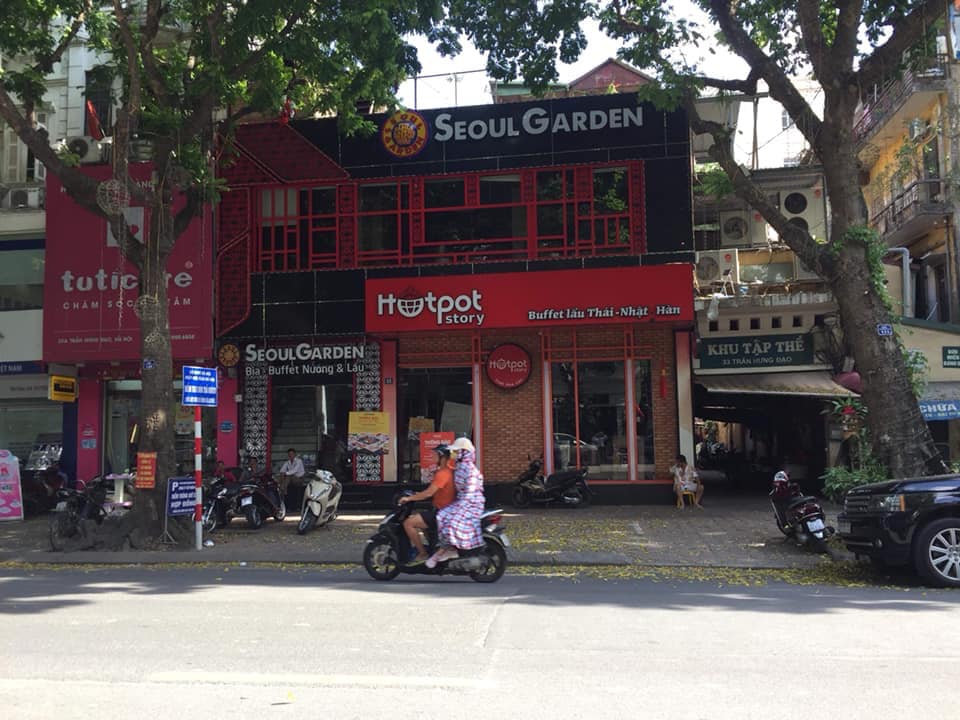 Cho thuê nhà mặt phố Trần Hưng Đạo; 320m2/sàn; 2.5 tầng; Mặt tiền 12m, 20000$ có lùi