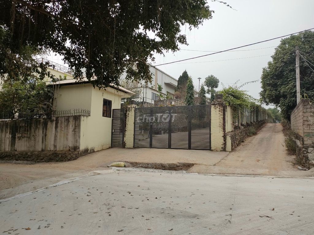 Bán 7350m, mặt tiền 60m thổ cư sẵn nhà xưởng đường 8m, giá 19 tỷ