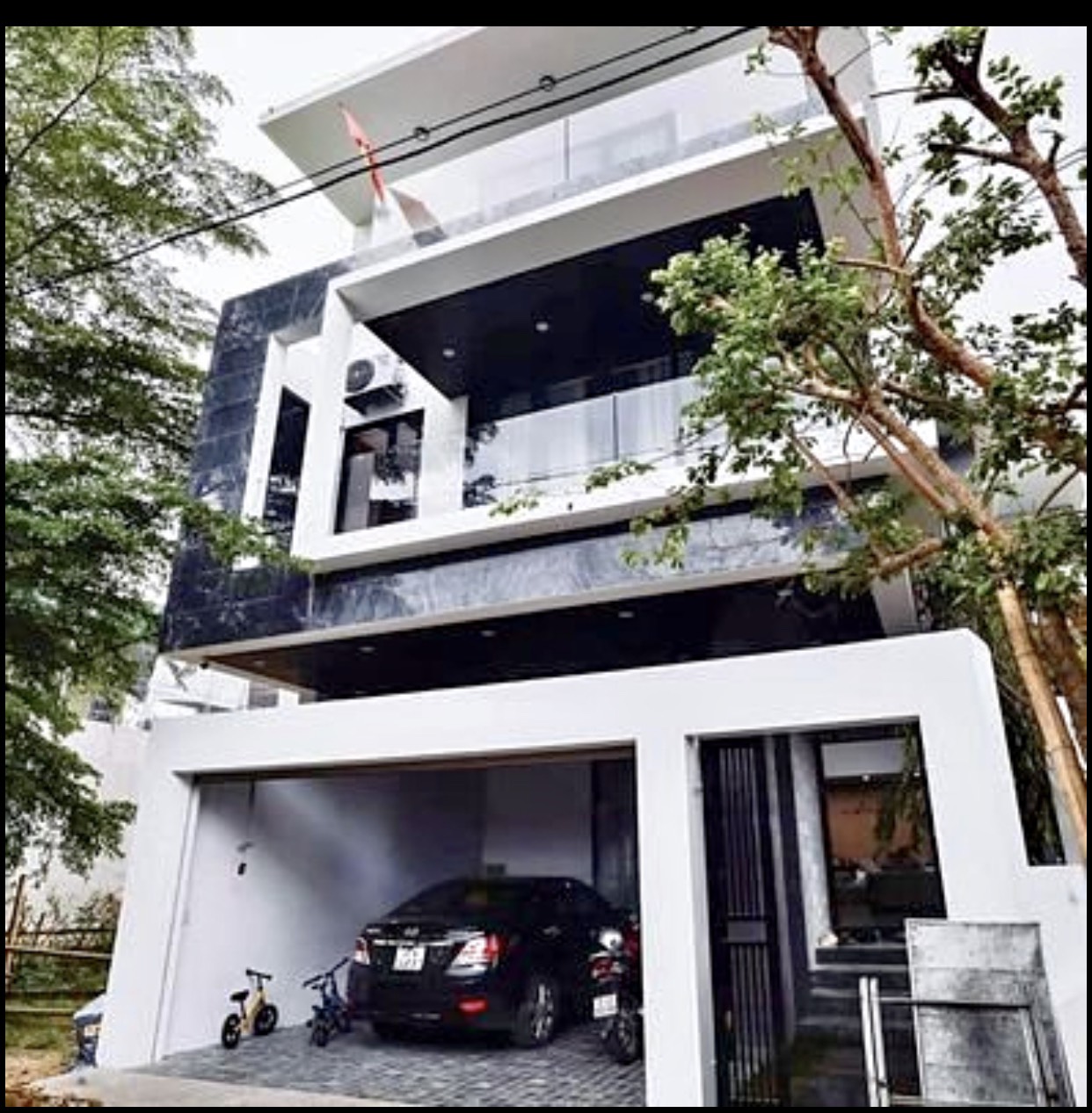 Bán nhà góc 2MT đường Cây Điệp Quận 1. DT 5x20m hậu 5,6m (cn101m2) trệt 3 lầu. Gía 30 tỷ