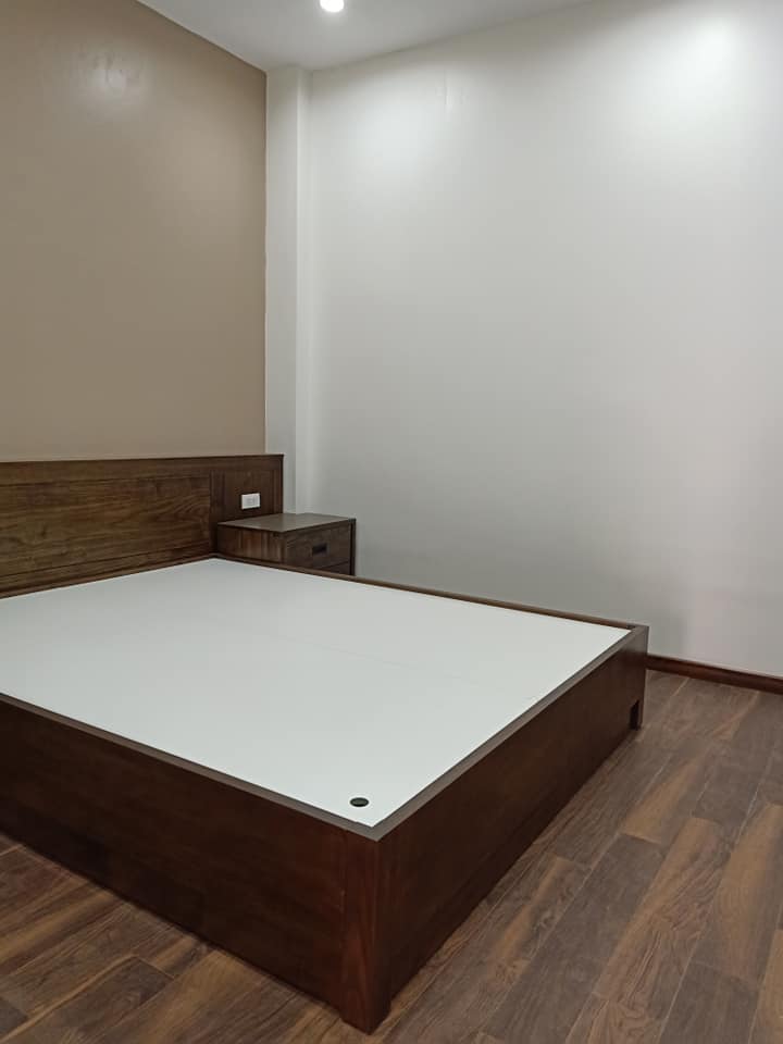 Bán Nhà Ngõ Ô Tô Tránh Phố Thái Đống Đa, 52m2, MT 4.5m, 5 Tầng, Giá 11.4 Tỷ