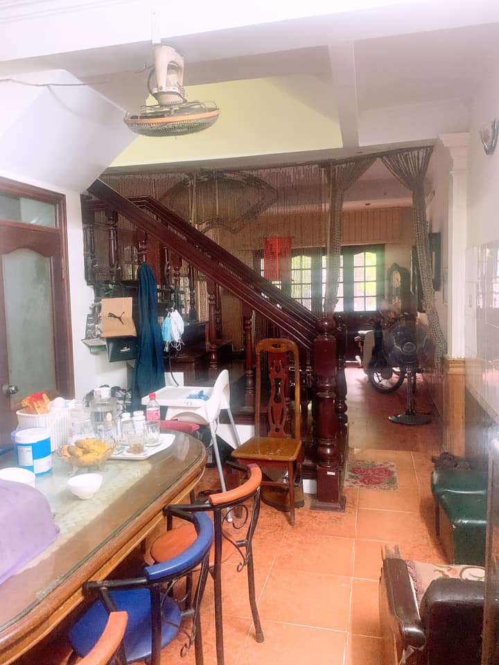 Bán nhà Lạc Long Quân- 82m2 x 5 tầng- Giá 13.3 tỷ