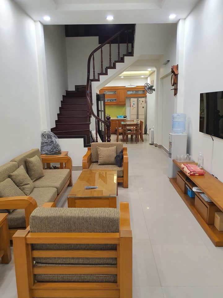 Bán nhà Đầm Trấu – 48m2 x 6 tầng- Giá 10.8 tỷ