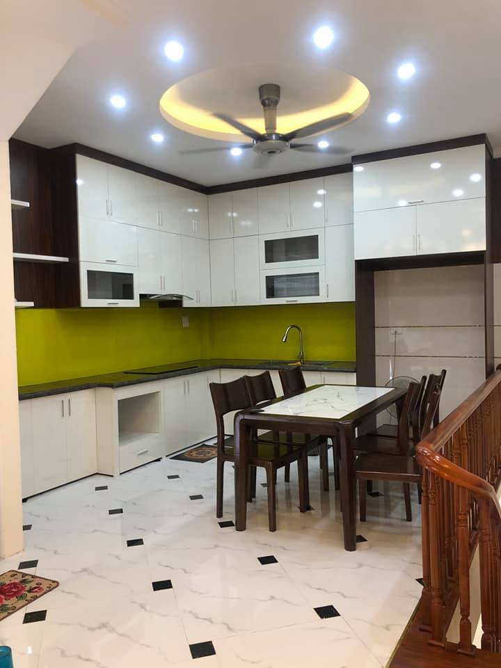 Bán Nhà phố Dịch Vọng Cầu Giấy, 260m2, MT 22m, Ô tô Tránh, Giá 60 Tỷ