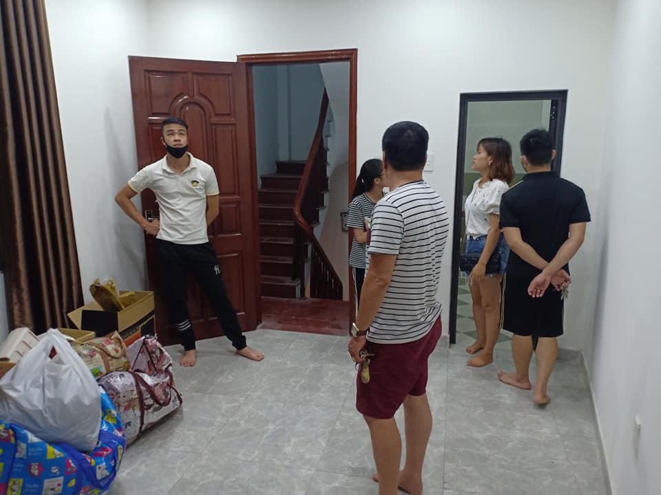 VIEW HỒ CHƯA ĐẾN 10 BƯỚC CHÂN - LÔ GÓC - KINH DOANH - THANG MÁY