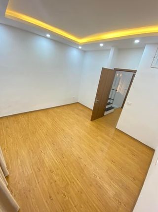 Bán Khách sạn 150 Nguyễn Trãi p Bến Thành.8x17m HĐ 6000 USD/Th. 5 Lầu.28 Tỷ.