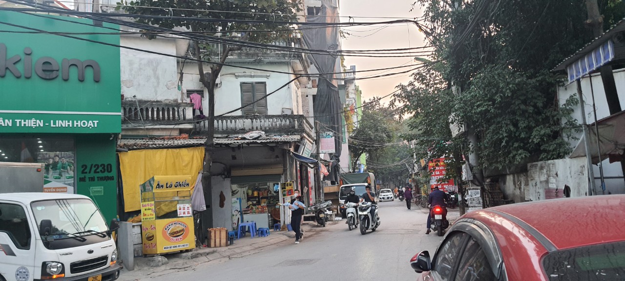 VỊ TRÍ ĐẸP NHẤT PHỐ, KINH DOANH MỌI LOẠI HÌNH, THỬA ĐẤT VUÔNG ...VÀ GIÁ THÌ VÔ CÙNG HỢP LÝ DÀNH CHO MỌI HÌNH THỨC ĐẦU TƯ...