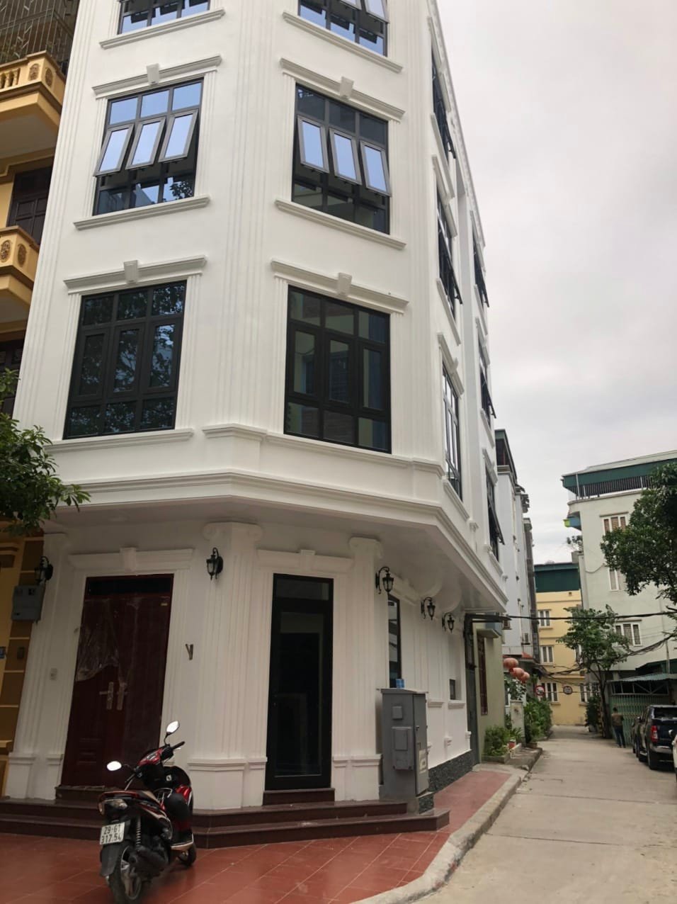 MẶT PHỐ GIANG VĂN MINH_6 tầng thang máy_ vỉa hè rộng oto đỗ 90M