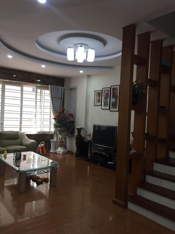 Biệt thự đẳng cấp Lạc Long Quân 120m2 3 thoáng gara ô tô