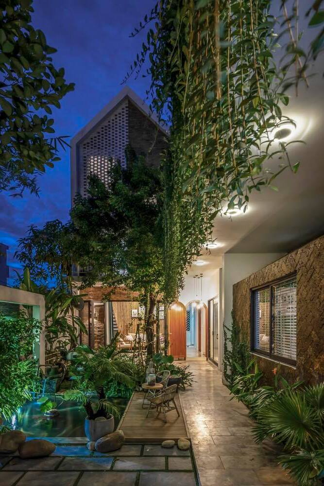 CẦN BÁN NHÀ TẠI PHỐ NGUYỄN KHÁNH TOÀN TIỆN KINH DOANH