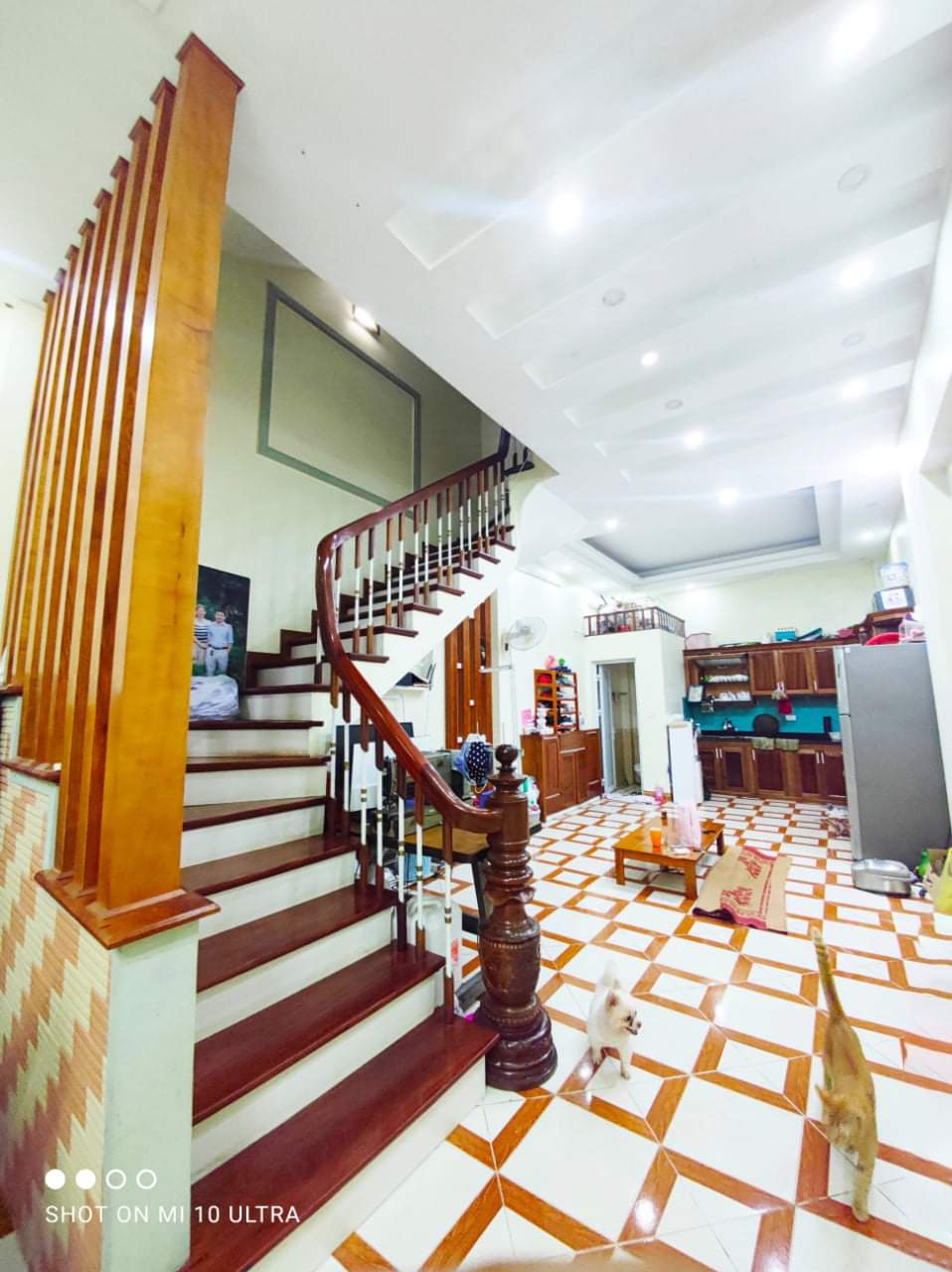 NHÀ PHÂN LÔ DỊCH VỤ VĂN PHÚ- VỈA HÈ- Ô TÔ- KINH DOANH- TIỆN ÍCH 50m 5 tầng 8,5 tỷ